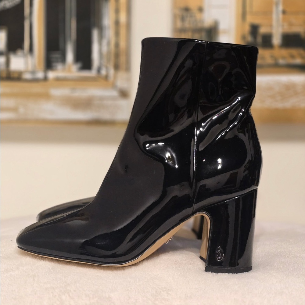Sam Edelman “Fawn” Block Heel Bootie - NWOB Size 6 Women’s